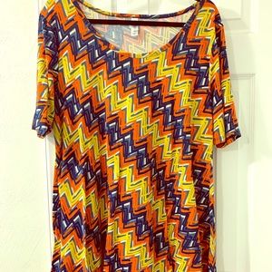 Lularoe Perfect T Zigzag Print Size Large